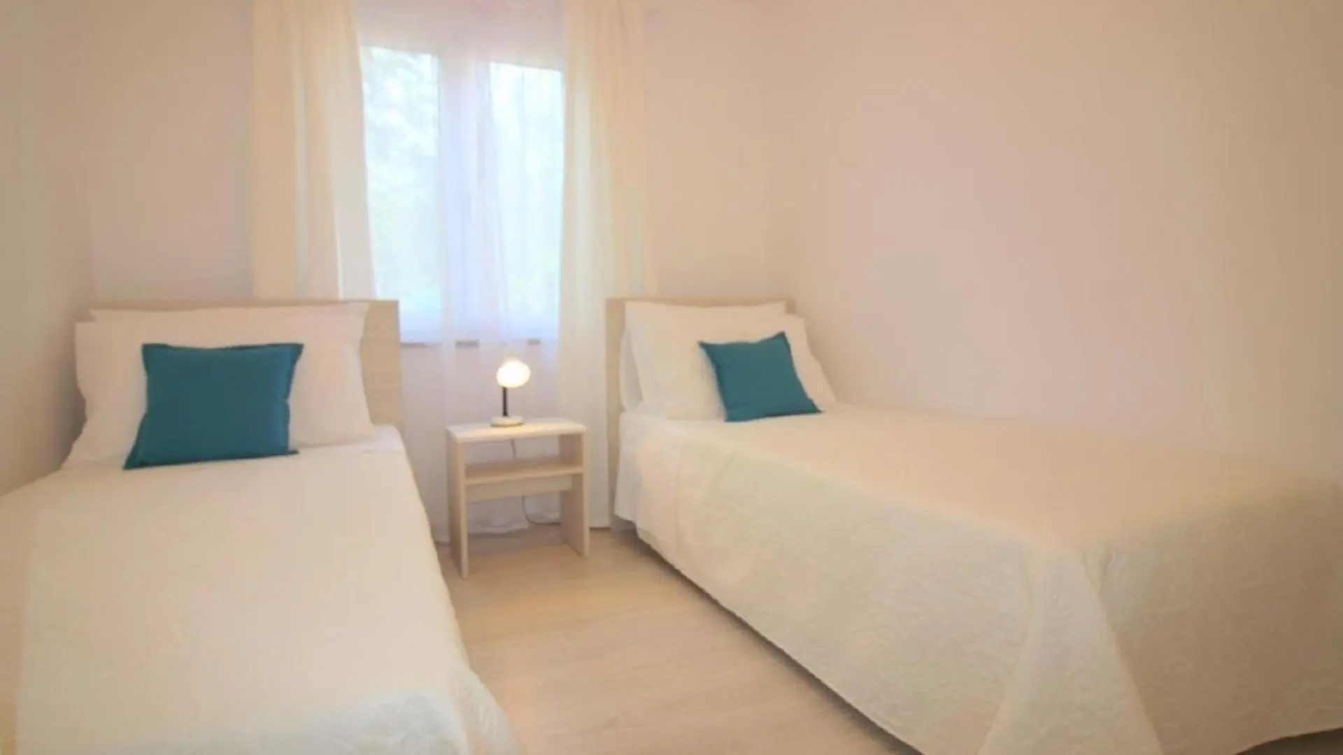 Residence Lorena Bungalow Mit Pool In Porec Croatia