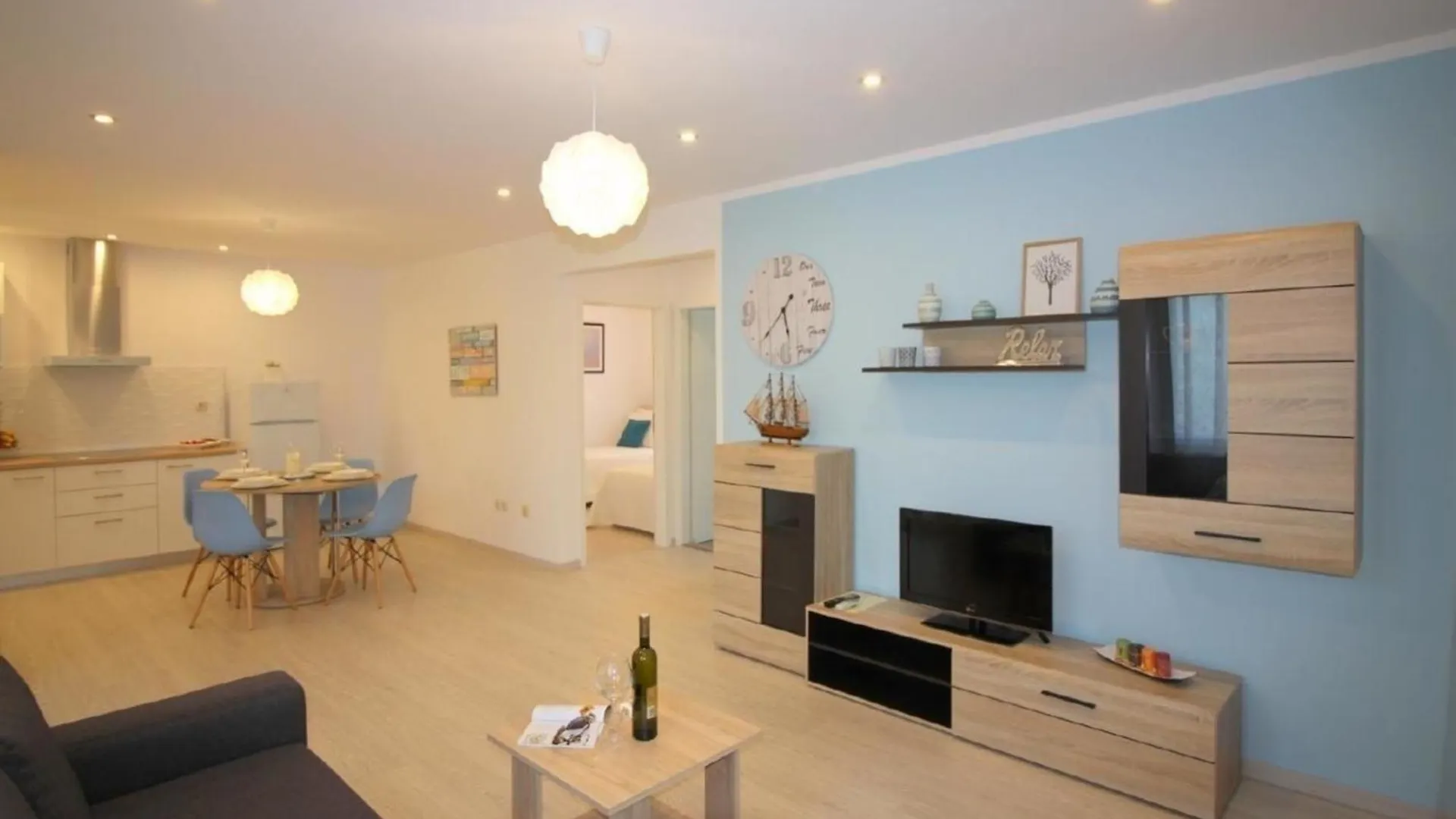 Residence Lorena Bungalow Mit Pool In Porec Holiday home