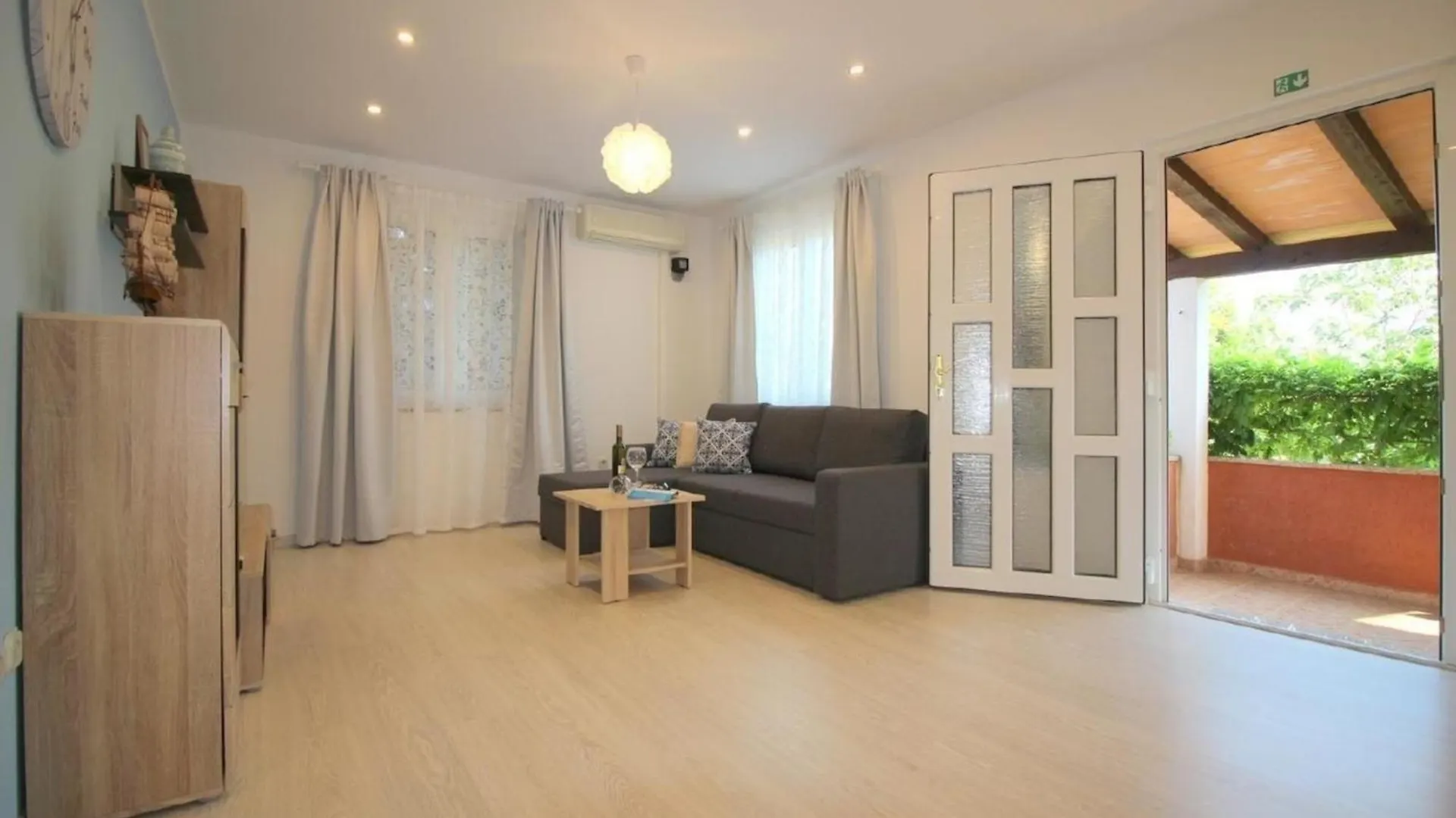 Residence Lorena Bungalow Mit Pool In Porec Croatia