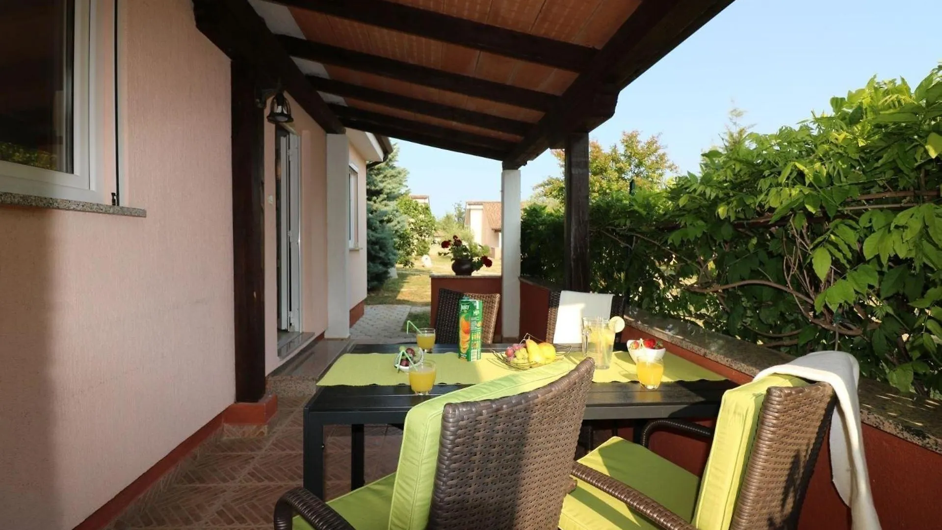 Residence Lorena Bungalow Mit Pool In Porec Holiday home