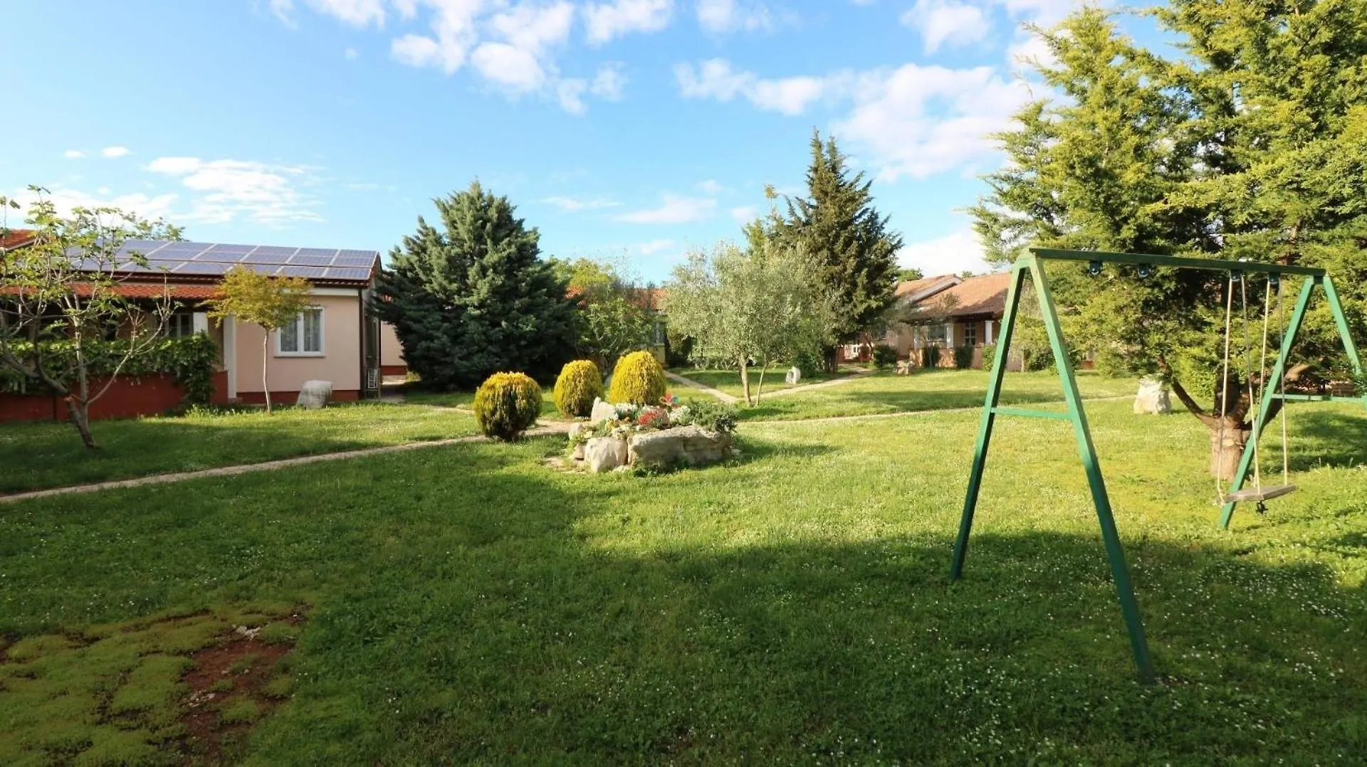 Residence Lorena Bungalow Mit Pool In Porec 0*,